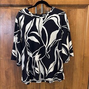 Chico’s Dark Blue & White Relaxed Long Sleeve Tunic NWOT